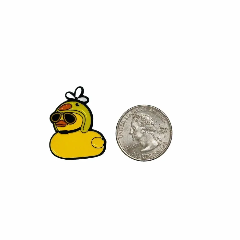 ✨Yellow Duck Enamel Pin With Sunglasses Propeller Hat Animal Duckling Brooch New - Picture 4 of 5
